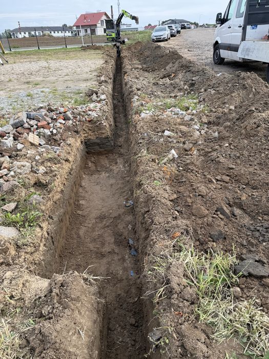 Uslugi minikoparką 2,7t