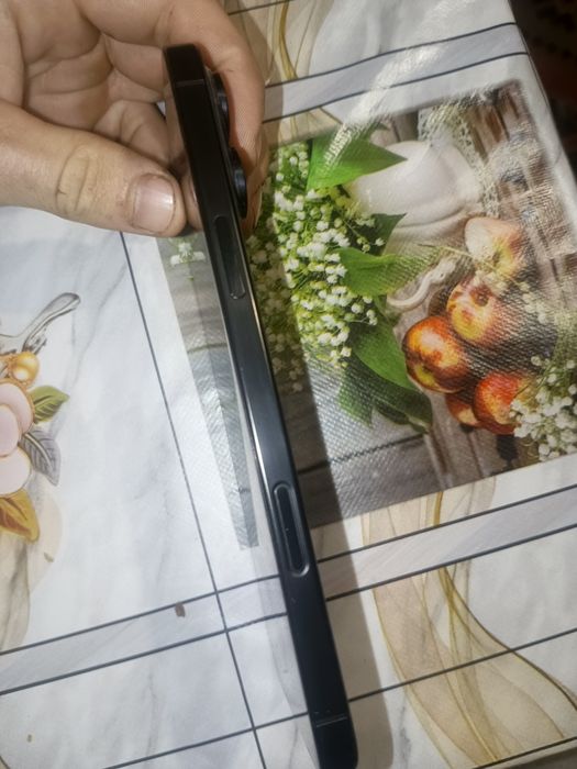 Продам по запчастям айфон 16 про мах