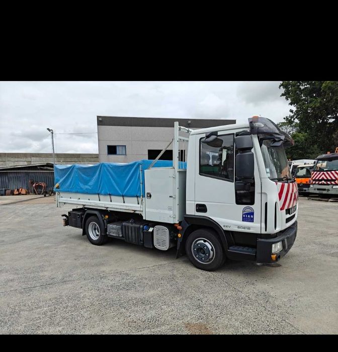 Camião basculante Iveco