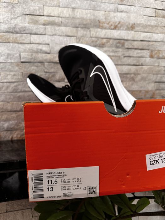 Нові Оригінальні Кросівки Nike Quest 5