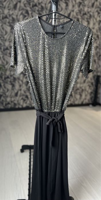 Комбінезон в паєтках з брюками