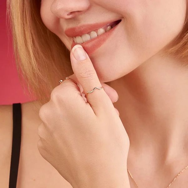 Тонка золота каблучка Хвиля золото 585 проба Столична Ювелірна Фабрика