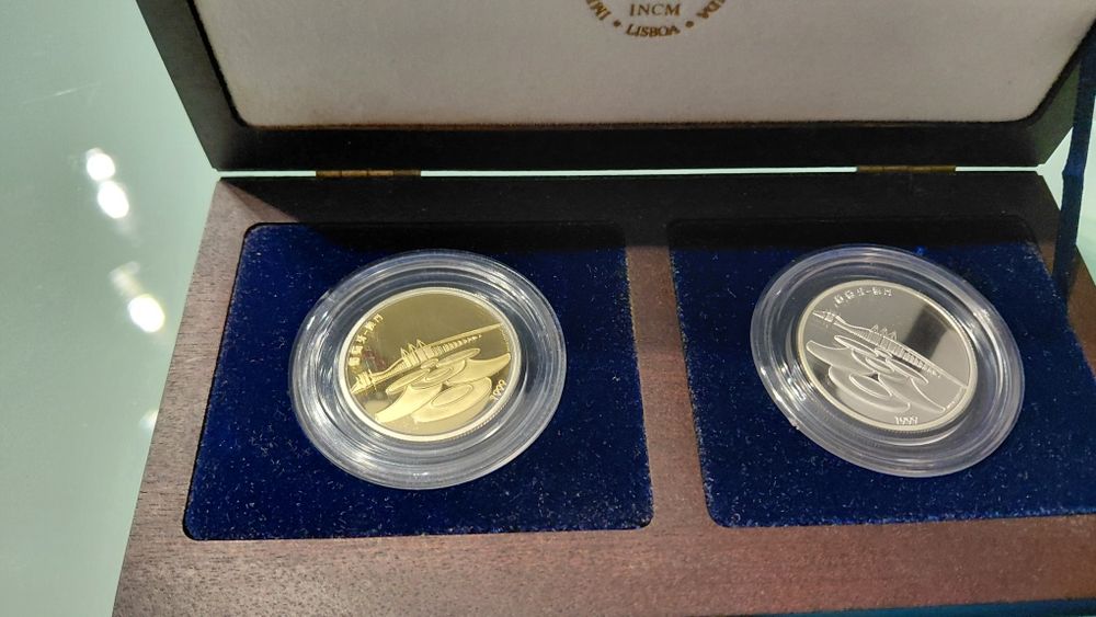Moedas Macau  Ouro+ Prata+ Estojo