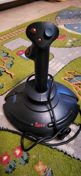 Джойстик Genius Flight 2000 F-22.