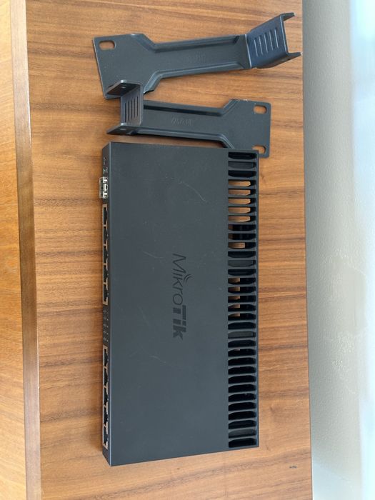 Router RB4011iGS+RM