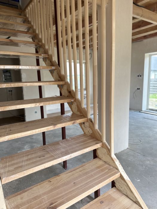 Продаж будинку з частковим ремонтом. Ціна - 79 000$ без комісії