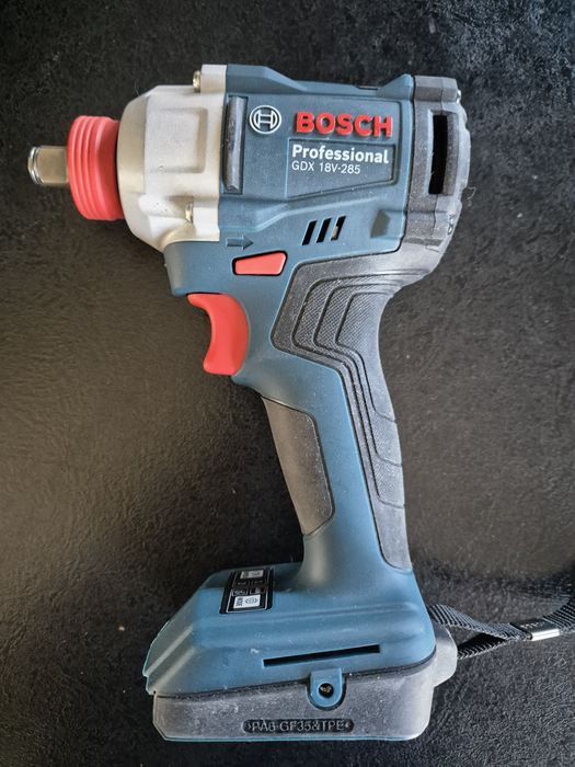 Akumulatorowy klucz udarowy BOSCH GDS 18V-285 NOWY