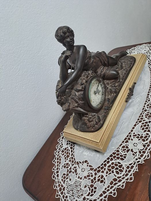 Relógio antigo de decoração