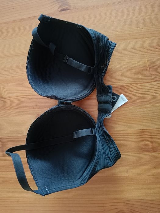 Zestaw trzech biustonoszy Cubus 75D