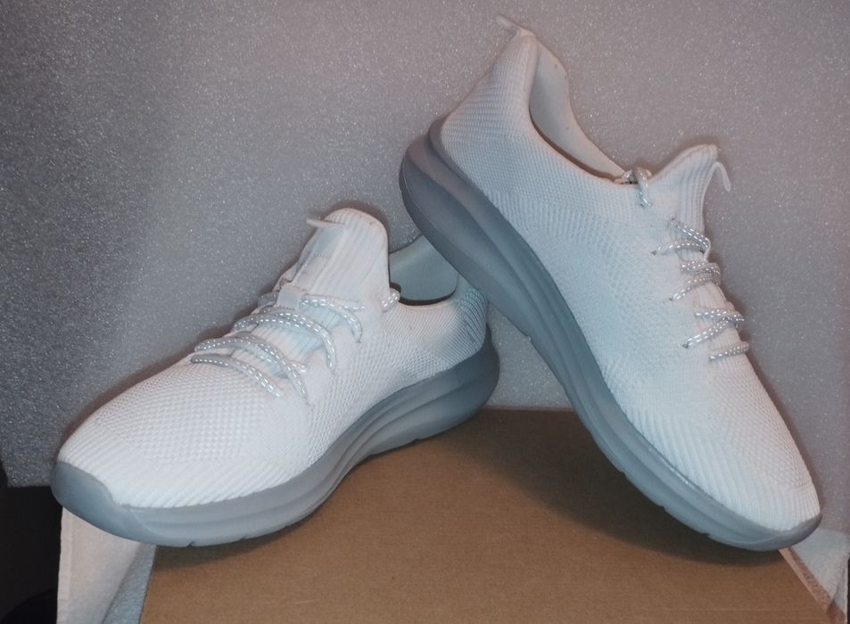 Primark нові кросівки білі унісекс оригінальні Німеччина р.USA 9