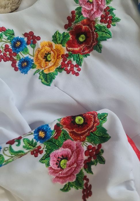 Вишита сукня, вишиванка,комплект на дівчинку 122