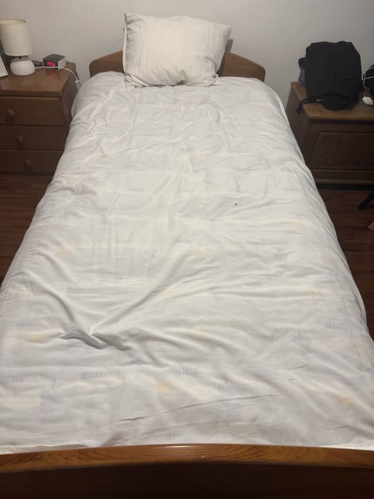 Mobilia de quarto de madeira maciça