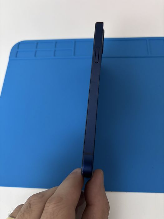 iPhone 12 128GB Azul - ideal para reparar