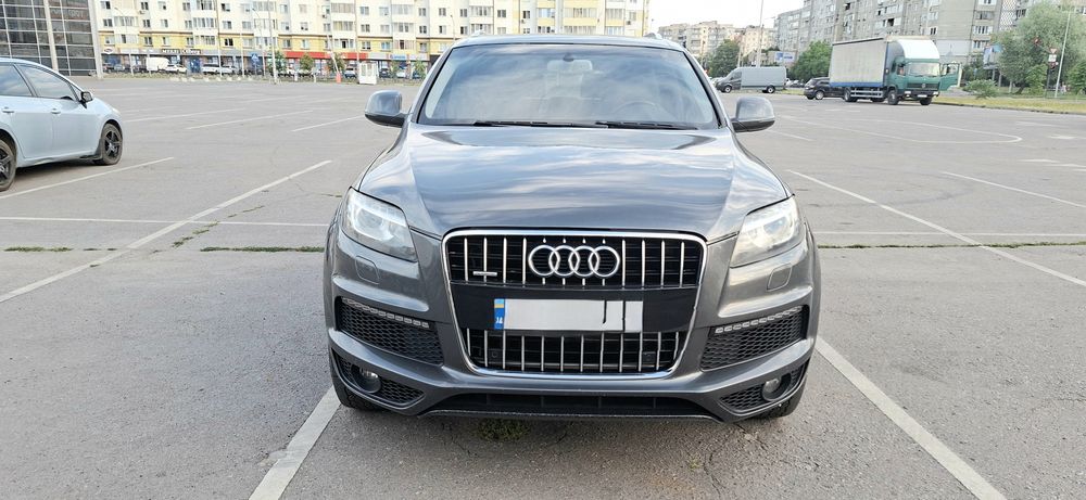 Продам Q7 3.0 бензин