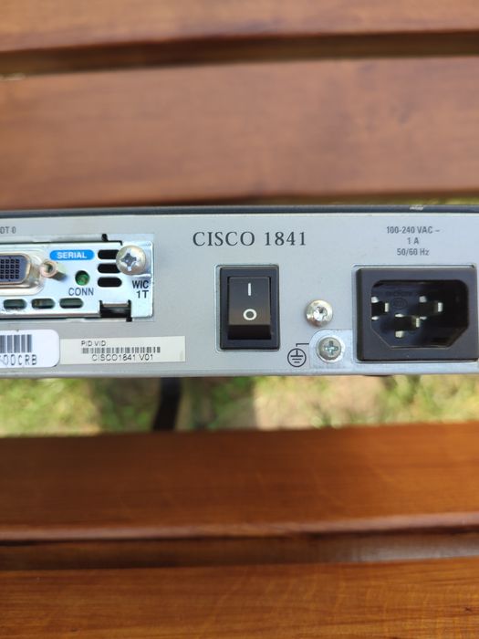 Маршрутизатор Cisco 1841