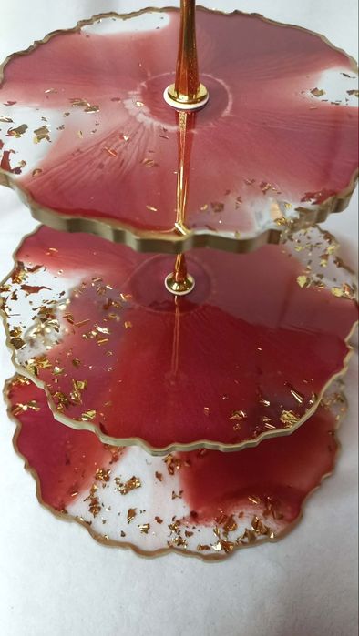 Rękodzieło Patera 3 piętrowa z żywicy epoksydowej bordo ze złotem