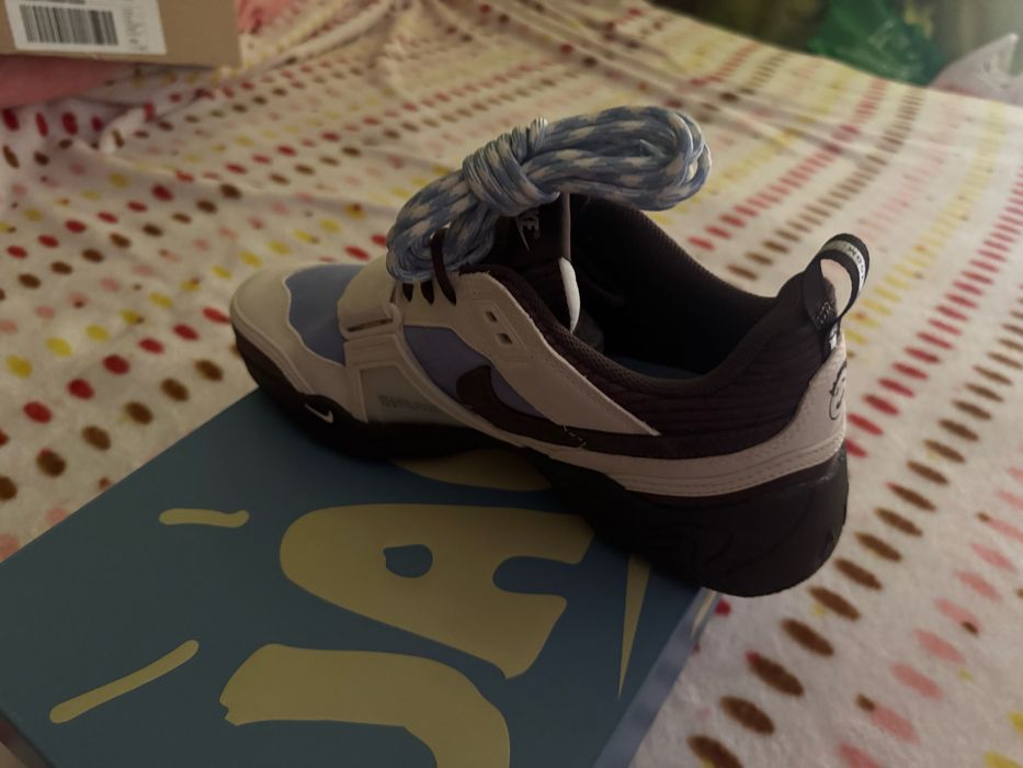 Travis Scott  leche blue 41 originais  novos a estrear