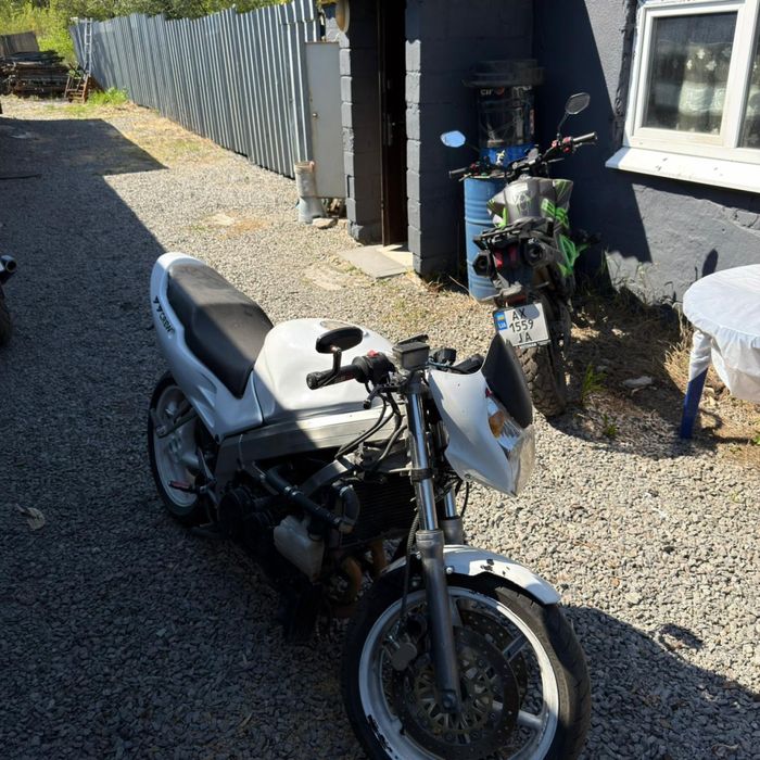 Продам Honda vfr 750