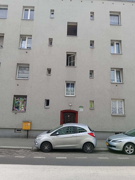 Kawalerka 32 m² | Bytom Centrum | Wysoki parter | Piwnica