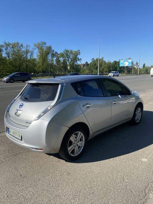 Продам Leaf 2013 52kWt  чистий японець