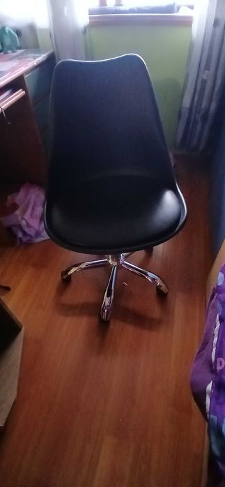 Secretaria e cadeira