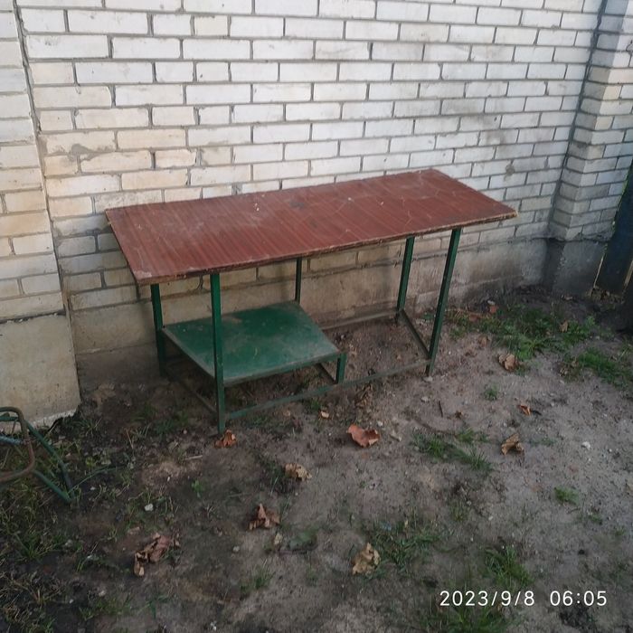 Продам стол в гараж мастерскую