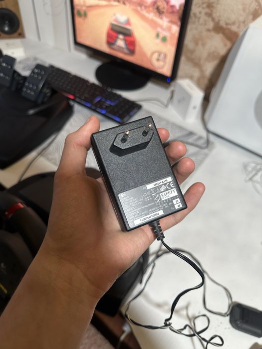 Продам Игровой Руль Logitech Momo Racing