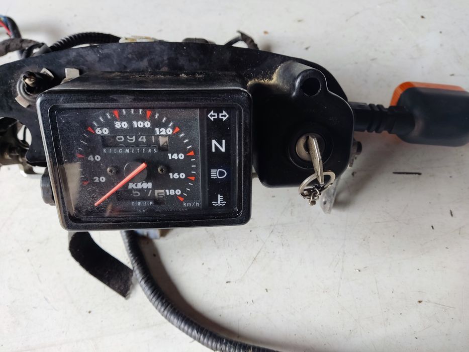 Ktm lc4 licznik stelaz