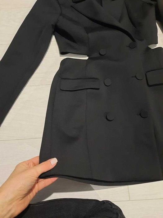 Жіноча сукня розмір М