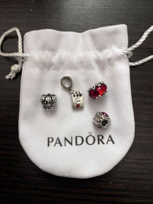 Продам шарми Pandora , мешечок та пакетик до комплекту