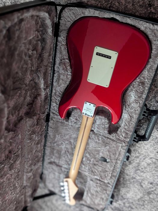 Электрогитара Fender American Professional Stratocaster + Кейс Fender