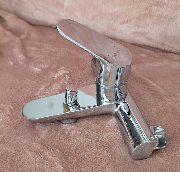 Zestaw natryskowy Hansgrohe + bateria wannowa