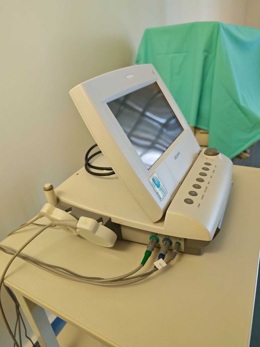 Cardiotocógrafo Edan – Excelente Estado + Mesa de Suporte - V.N. Famalicão