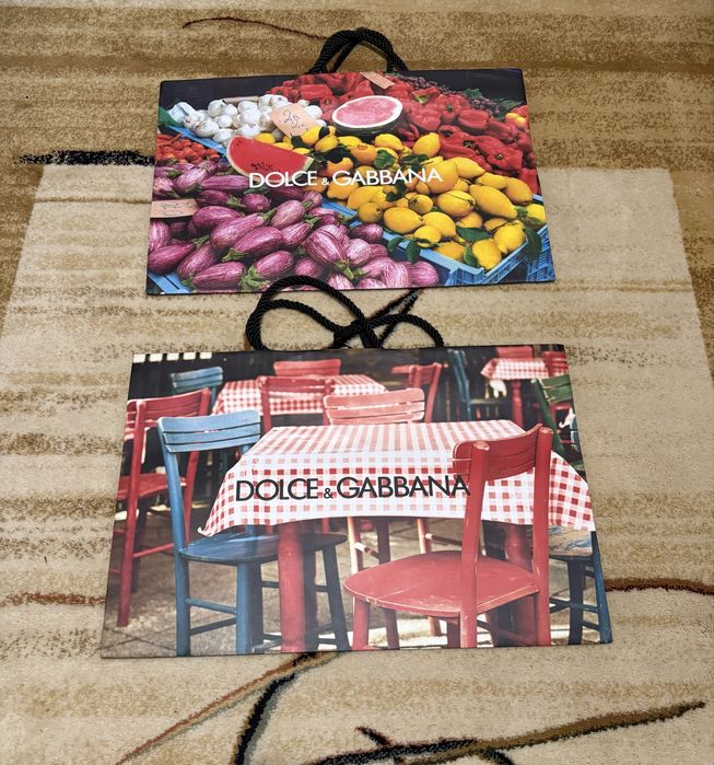 Брендові пакети, коробки, пакування, пильники.