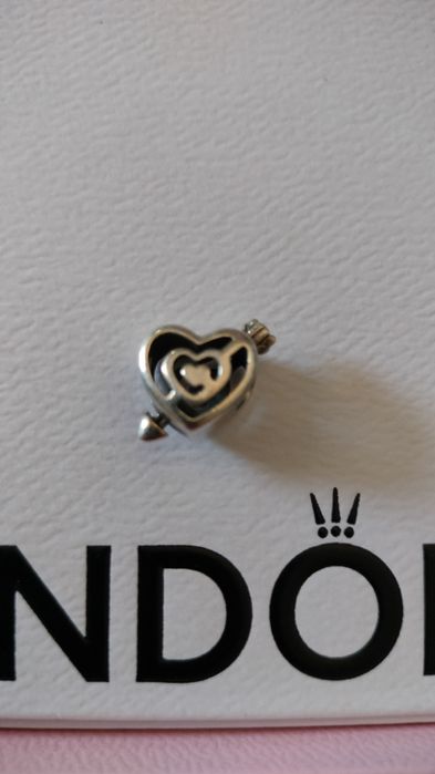 Charms koralik Pandora serce i strzała