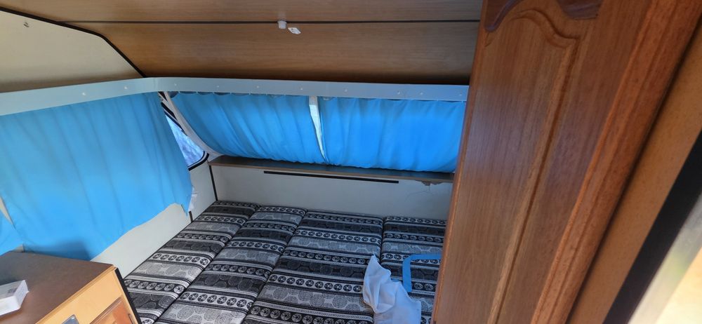 Vendo caravana  com avançado