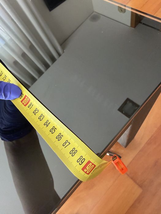 Mesa de jantar com tampo vidro preto e 4 cadeiras