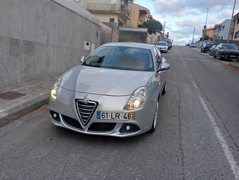 Alfa romeo giulietta 1.6 jtdm ( troco fiat 500)