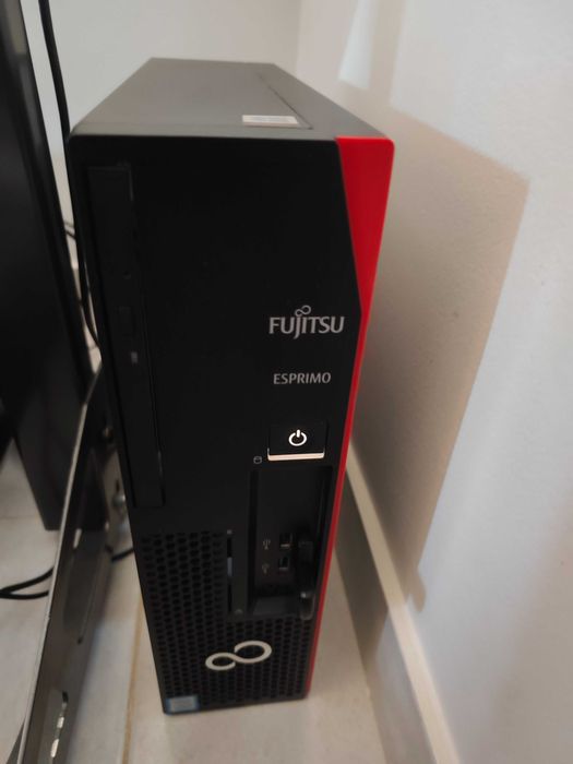 PC Fujitsu Esprimo D538