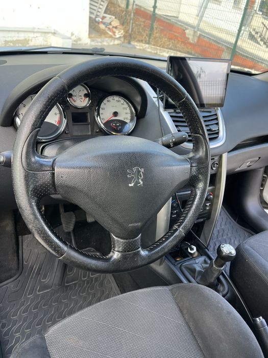Peugeot 207 1.4 vti 95 cv
