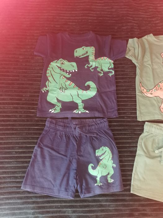 Komplety dla chłopca 110/116 h&m dinozaury