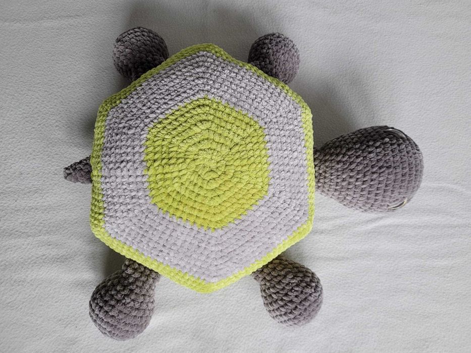 Duża poduszka przytulanka żółw, maskotka amigurumi, na prezent