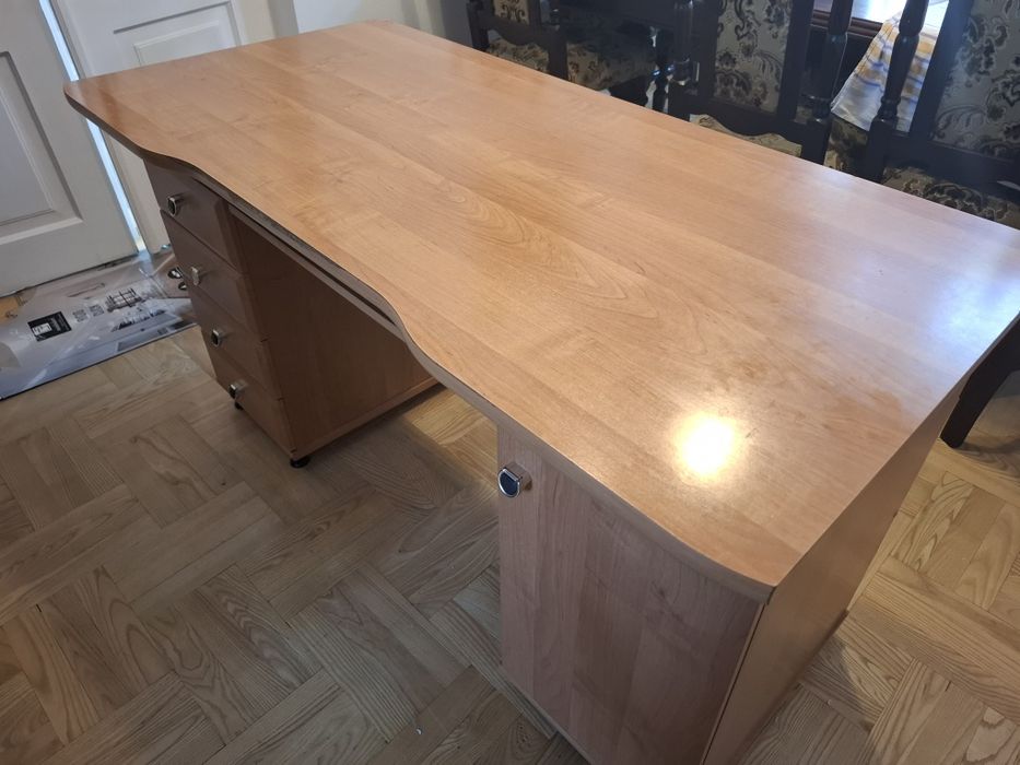 Biurko gabinetowe