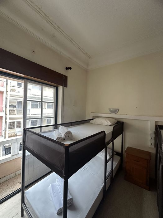 Quarto compartilhado NO CENTRO (SEM CAUÇÃO)
