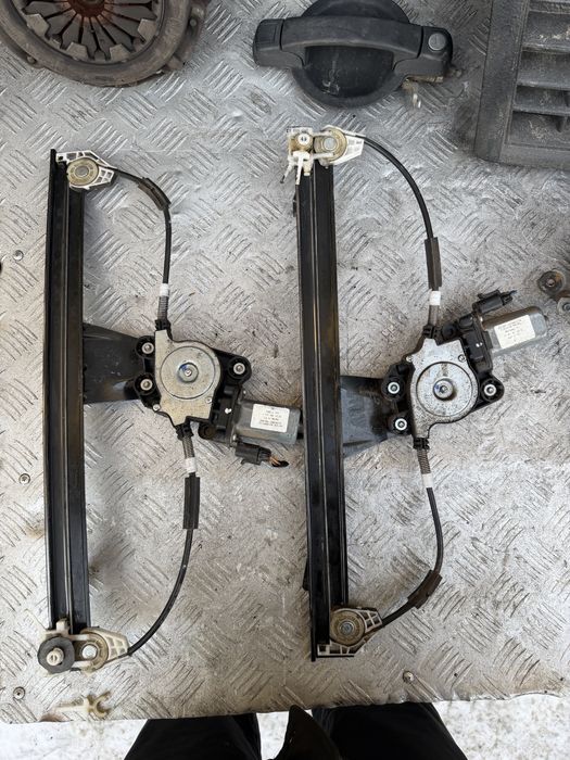 Стеклоподьемник передний Фиат добло 07г fiat doblo