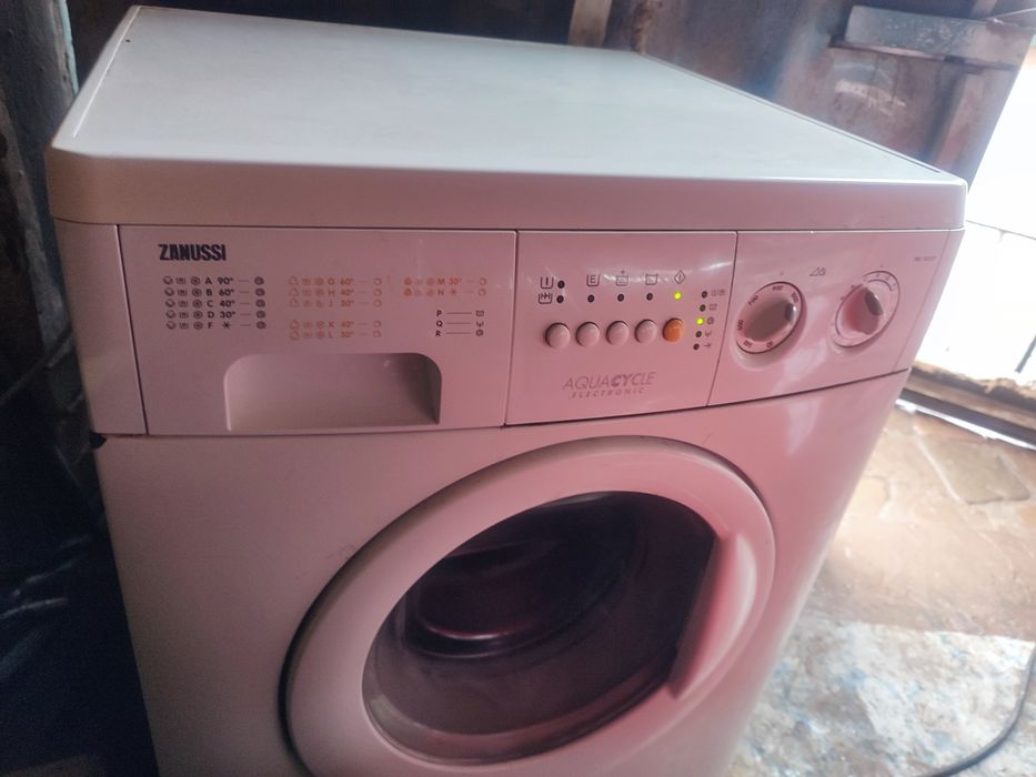 Стиральная машина автомат Zanussi