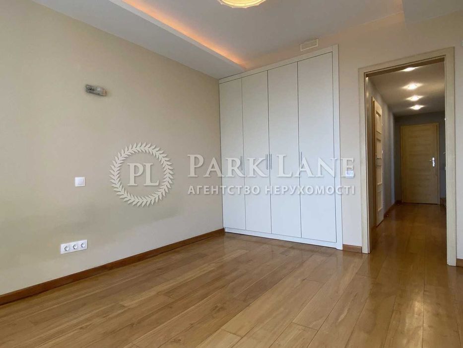 Продаж 3-к Панаса Мирного 28а ЖК Корона