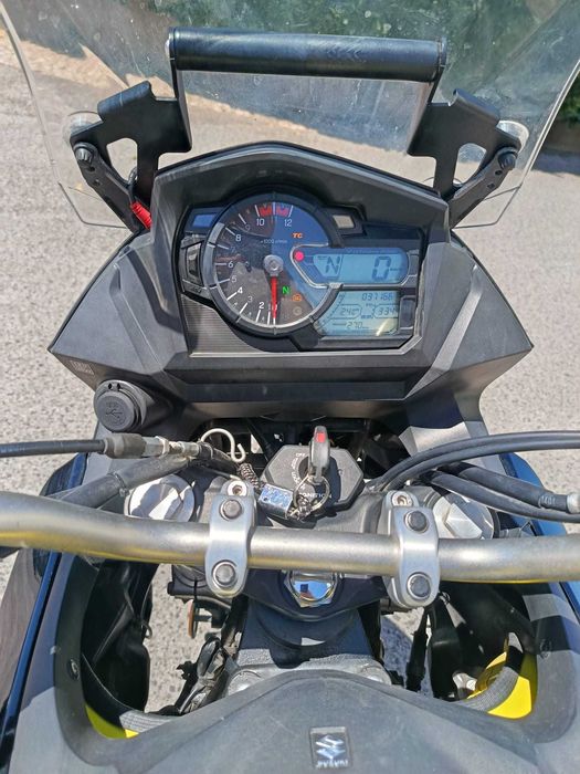 Suzuki V-Strom 650 XT de 2019, jantes raiadas, grande fiabilidade/conforto, reconhecida como moto das + fiáveis de sempre (vejam vídeos no youtube)
