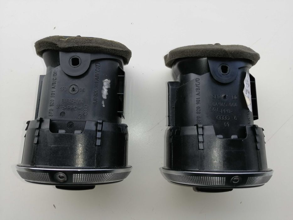 Kratka nawiewu w deskę Audi A3 8P nr: 8P0  820  901  A