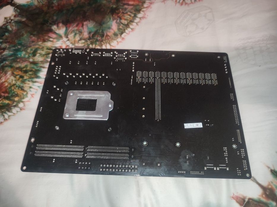 Материнская плата ASRocK майнинг версия H110 PRo BTC+
